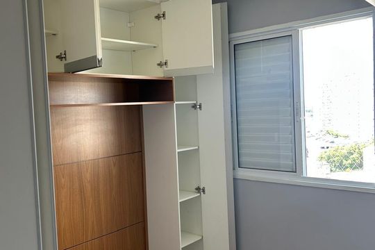 Quarto de apartamento para alugar com 2 quartos, 49m² em São Pedro, Osasco