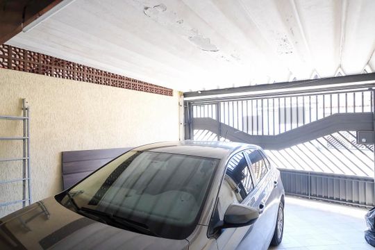 Garagem de casa à venda com 4 quartos, 140m² em Vila Palmares, São Caetano do Sul