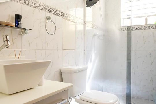 Banheiro 2 de casa à venda com 4 quartos, 140m² em Vila Palmares, São Caetano do Sul