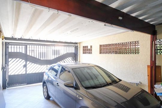 Garagem de casa à venda com 4 quartos, 140m² em Vila Palmares, São Caetano do Sul