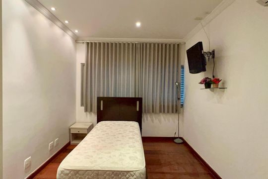 Suíte 1 de apartamento para alugar com 3 quartos, 158m² em Jardim Paulista, São Paulo