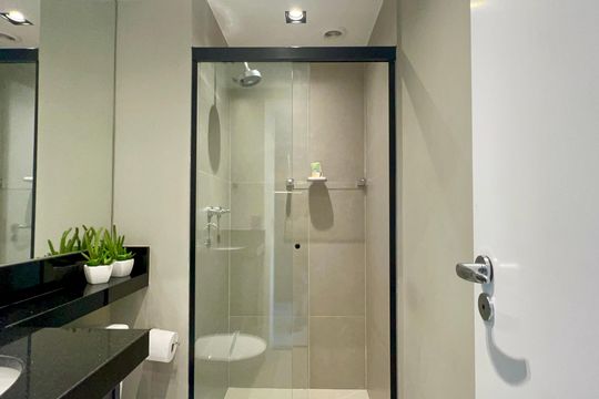 Banheiro de kitnet/studio à venda com 1 quarto, 20m² em Jardim Paulista, São Paulo