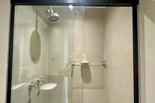 Banheiro de kitnet/studio à venda com 1 quarto, 20m² em Jardim Paulista, São Paulo