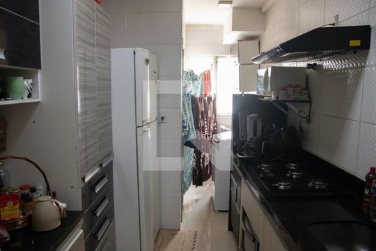 Cozinha e Área de Serviço de apartamento para alugar com 2 quartos, 65m² em Setor Leste Universitário, Goiânia