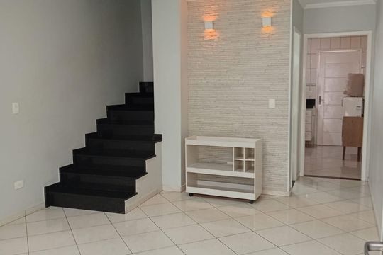 Sala de casa à venda com 2 quartos, 100m² em Jardim Maia, Guarulhos