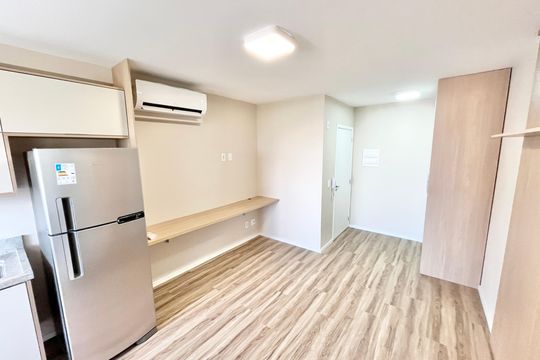 Sala/Cozinha/Quarto  de kitnet/studio à venda com 1 quarto, 24m² em Jardim São Paulo, São Paulo
