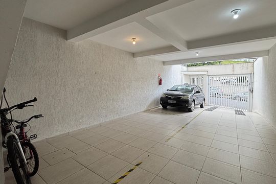 Garagem de apartamento à venda com 2 quartos, 47m² em Parque Erasmo Assunção, Santo André