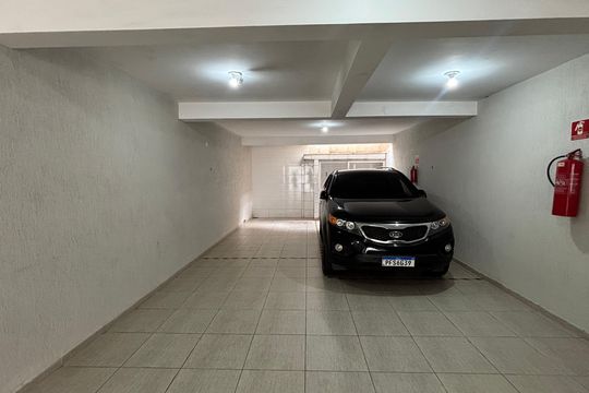 Garagem de apartamento à venda com 2 quartos, 47m² em Parque Erasmo Assunção, Santo André