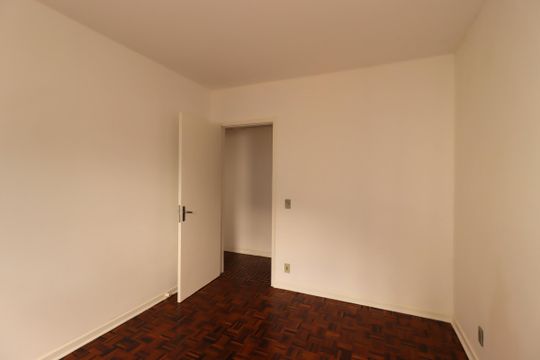 Quarto 1 de apartamento à venda com 2 quartos, 82m² em Parque Jaçatuba, Santo André