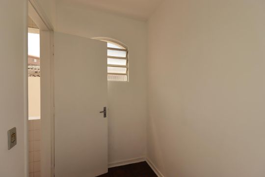 Quarto de Serviço de apartamento à venda com 2 quartos, 82m² em Parque Jaçatuba, Santo André