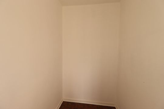 Quarto de Serviço de apartamento à venda com 2 quartos, 82m² em Parque Jaçatuba, Santo André