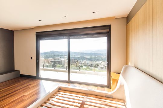 Suíte master de casa de condomínio à venda com 4 quartos, 900m² em Colinas da Anhanguera, Santana de Parnaíba