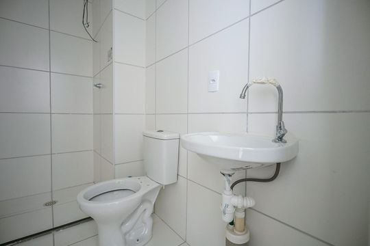 Banheiro de apartamento à venda com 2 quartos, 38m² em Vila Andrade, São Paulo