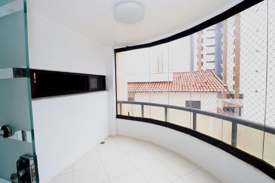 Varanda de apartamento para alugar com 3 quartos, 205m² em Caminho das Árvores, Salvador