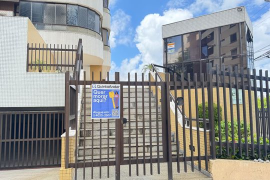 Fachada  de apartamento para alugar com 3 quartos, 205m² em Caminho das Árvores, Salvador