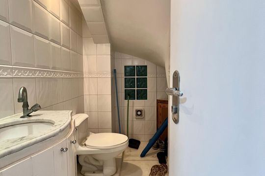 LAVABO de apartamento à venda com 2 quartos, 100m² em Leblon, Rio de Janeiro