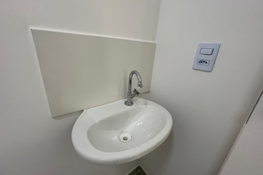 Banheiro de apartamento para alugar com 2 quartos, 58m² em Jardim Belizário, Cotia