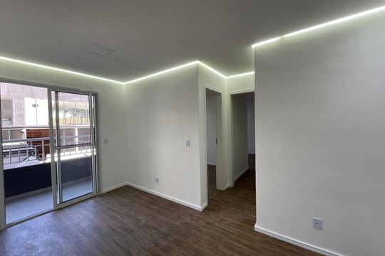 Sala de apartamento para alugar com 2 quartos, 58m² em Jardim Belizário, Cotia