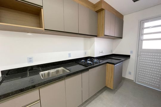 Cozinha de apartamento para alugar com 2 quartos, 58m² em Jardim Belizário, Cotia