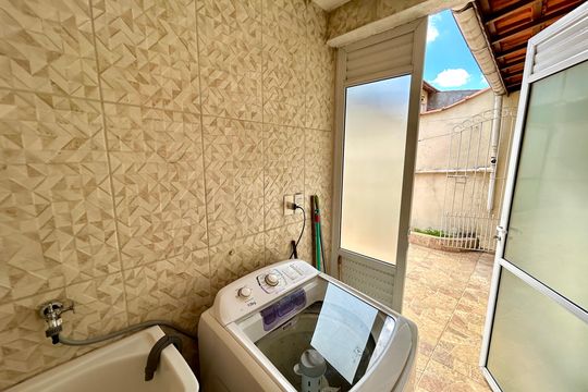 Área de Serviço de casa à venda com 2 quartos, 156m² em Jardim Toscana, Guarulhos