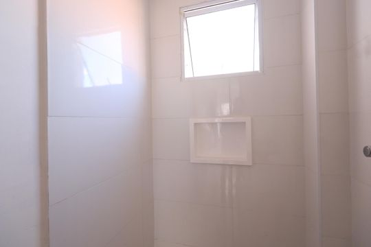 Banheiro de apartamento para alugar com 2 quartos, 28m² em Vila Carrão, São Paulo