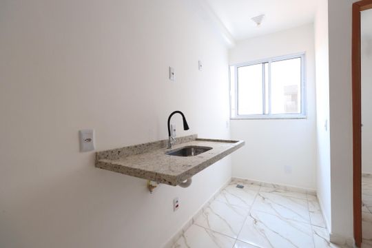 Cozinha e Área de Serviço de apartamento para alugar com 2 quartos, 28m² em Vila Carrão, São Paulo