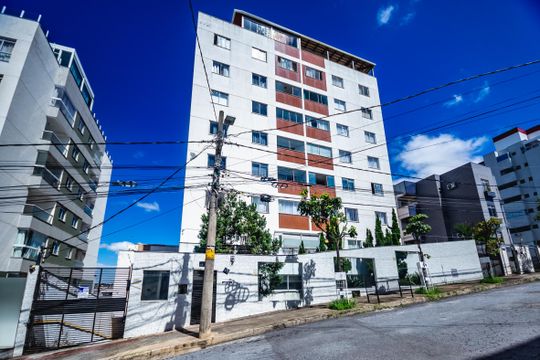 Apartamento à venda com 3 quartos, 71m² em Manacás, Belo Horizonte