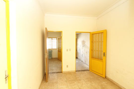 Sala de casa à venda com 4 quartos, 200m² em Barroca, Belo Horizonte