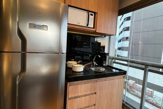 Cozinha de apartamento para alugar com 1 quarto, 35m² em Pinheiros, São Paulo