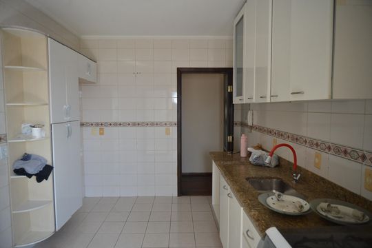 Cozinha de apartamento à venda com 3 quartos, 114m² em Vila Eldizia, Santo André