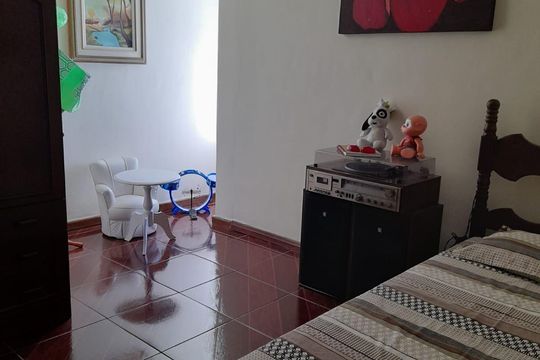 Quarto de casa à venda com 4 quartos, 359m² em Novo Eldorado, Contagem
