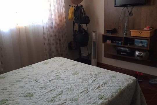 Quarto de casa à venda com 4 quartos, 359m² em Novo Eldorado, Contagem