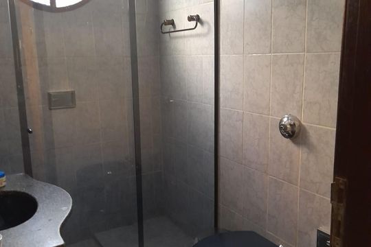 Banheiro de casa à venda com 4 quartos, 359m² em Novo Eldorado, Contagem