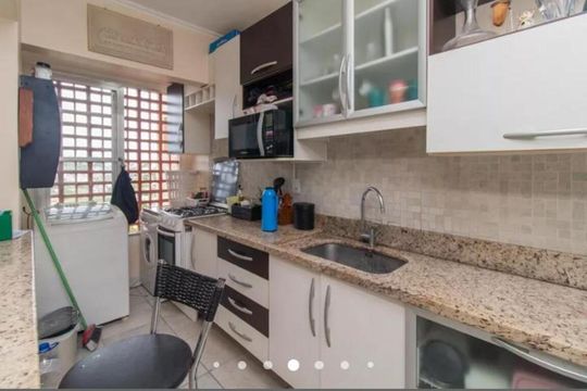 Cozinha de apartamento para alugar com 2 quartos, 65m² em Glória, Porto Alegre