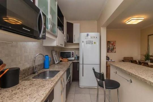 Cozinha de apartamento para alugar com 2 quartos, 65m² em Glória, Porto Alegre
