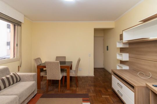 Sala de apartamento à venda com 1 quarto, 43m² em Centro Histórico, Porto Alegre