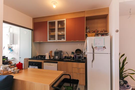 Cozinha de apartamento para alugar com 2 quartos, 64m² em Quarta Parada, São Paulo