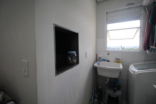 Área de Serviço de apartamento para alugar com 2 quartos, 63m² em Parque Santa Fé, Porto Alegre