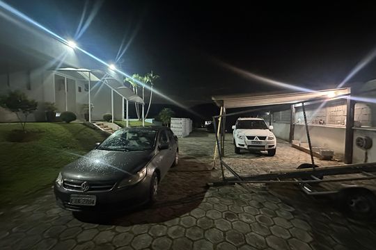 Garagem de casa de condomínio à venda com 4 quartos, 200m² em Itaim Mirim, Barueri