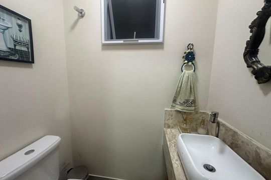 Lavabo de casa de condomínio à venda com 4 quartos, 200m² em Itaim Mirim, Barueri