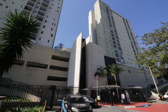 Fachada de apartamento à venda com 3 quartos, 65m² em Umuarama, Osasco