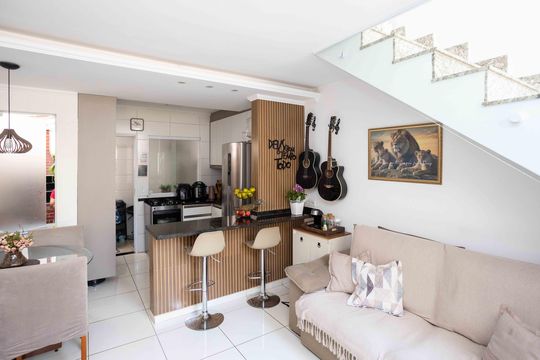 Sala de casa à venda com 2 quartos, 60m² em Jardim Miriam, São Paulo