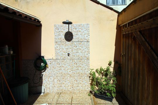 Chuveirão de apartamento à venda com 2 quartos, 60m² em Vila da Penha, Rio de Janeiro