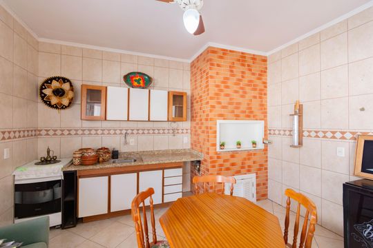 Casa para alugar com 3 quartos, 200m² em Marechal Rondon, Canoas