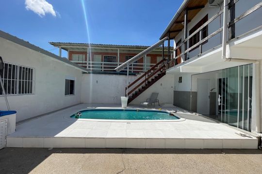 Casa à venda com 4 quartos, 100m² em Santos Dumont, São Leopoldo
