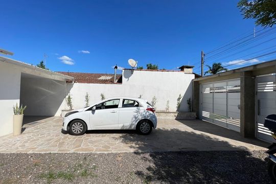 Casa à venda com 4 quartos, 100m² em Santos Dumont, São Leopoldo
