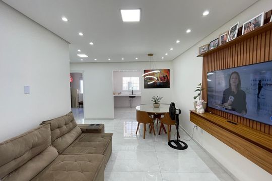 Casa à venda com 4 quartos, 100m² em Santos Dumont, São Leopoldo