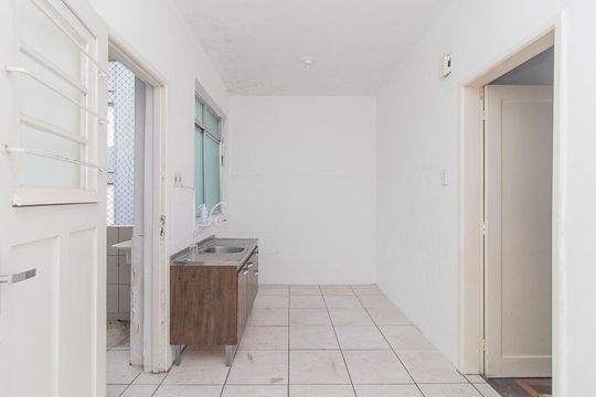 Cozinha de apartamento à venda com 2 quartos, 67m² em Partenon, Porto Alegre