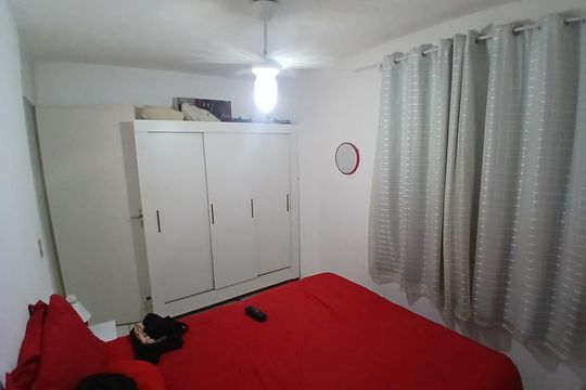 Quarto de apartamento para alugar com 2 quartos, 49m² em Santa Cruz, Rio de Janeiro