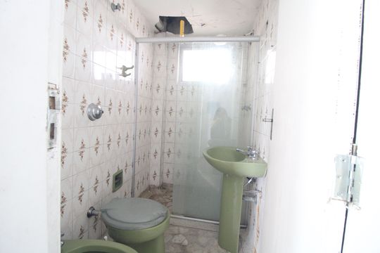 Banheiro comum de apartamento à venda com 3 quartos, 73m² em Jardim dos Prados, São Paulo
